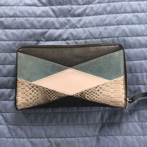 Large VB wristlet